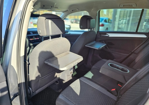 Volkswagen Tiguan cena 62000 przebieg: 227947, rok produkcji 2017 z Międzybórz małe 704